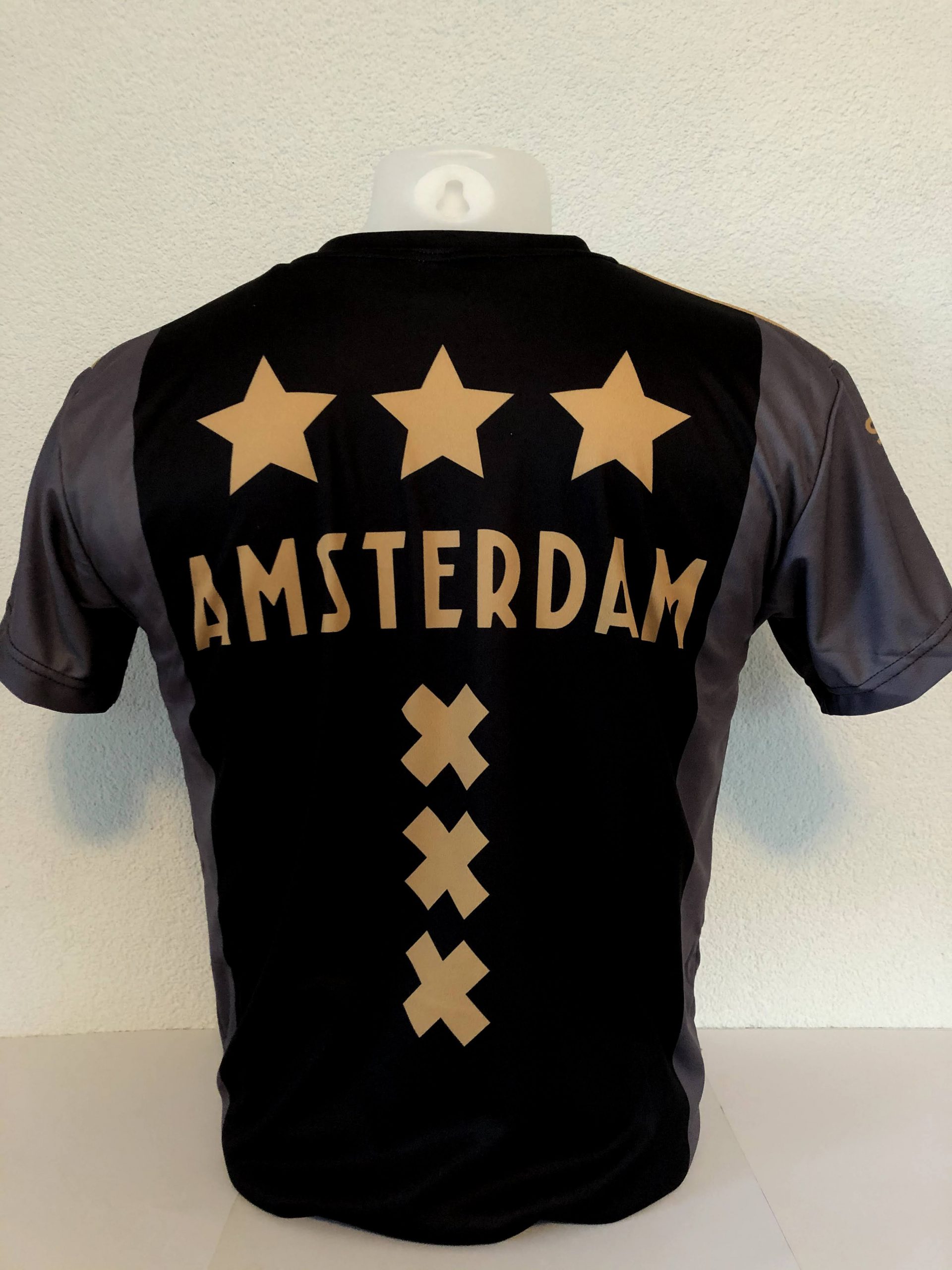 nicht Kreet tobben Amsterdam Voetbalshirt + Broek Uit (Zwart-Goud) - Voetbalshirt-tenue